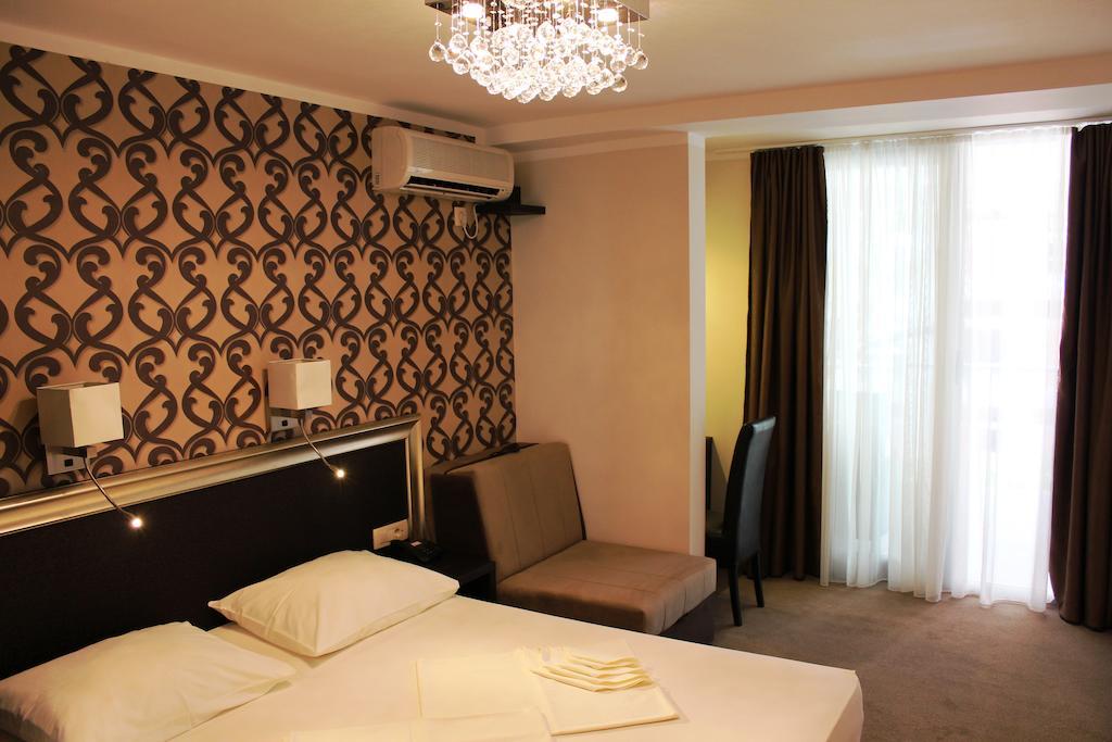 Vile Oliva Hotel & Resort Petrovac エクステリア 写真